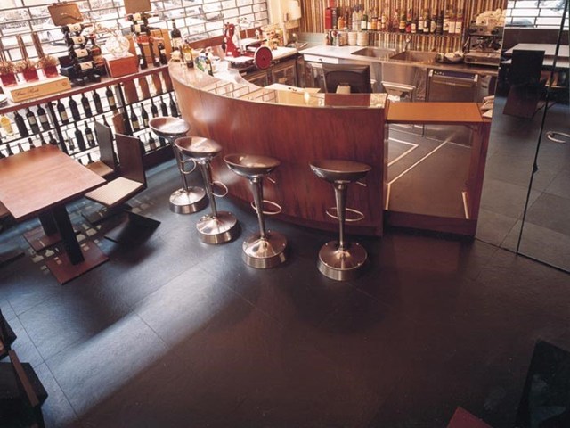 Wine bar